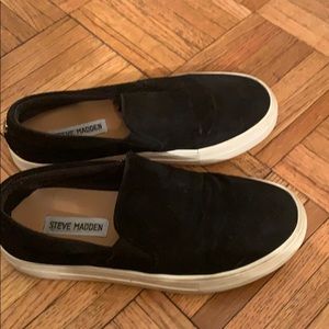 Steve Madden Sneaker Gills Slip on